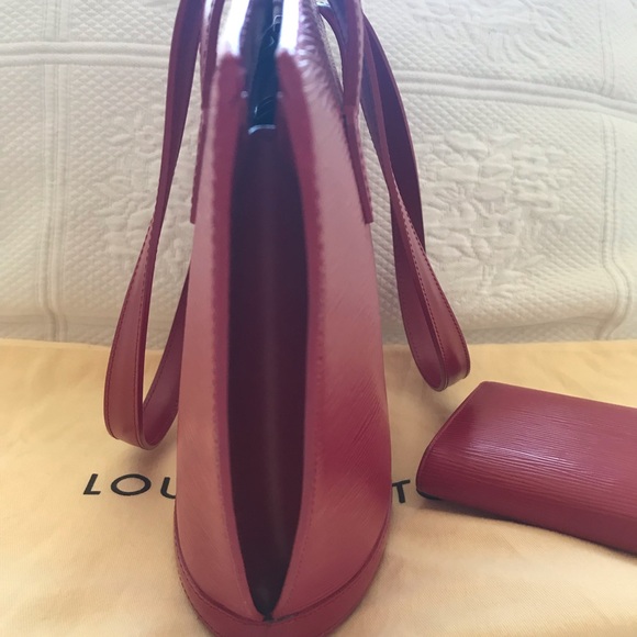 Authentic Louis Vuitton Bag - Picture 3 of 8